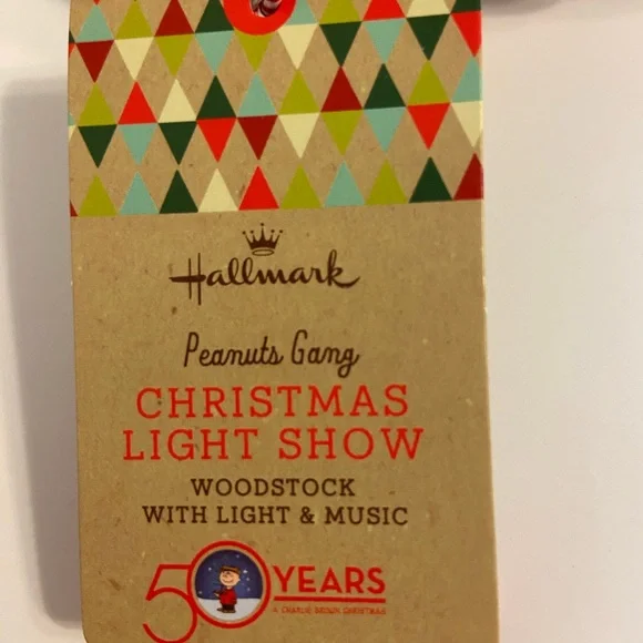 2015 Hallmark Christmas Light Show Tree with Woodstock - Picture 3 of 3